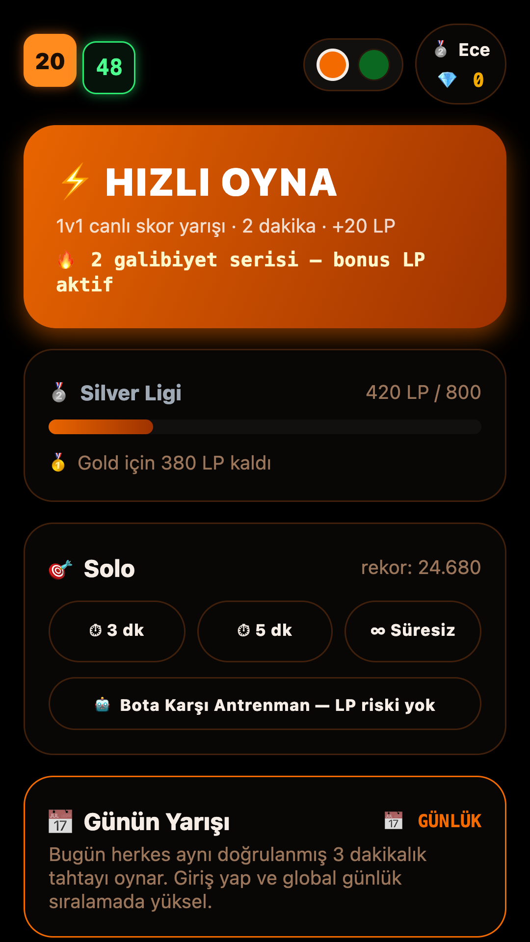 Hızlı Oyna, Gümüş Lig, solo modlar ve Günün Yarışı bölümlerini gösteren 2048 Turbo Arena ana ekranı